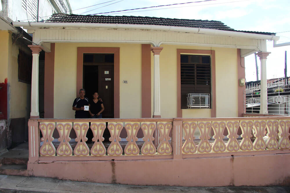 Sr. Roger y Sra. Otelia